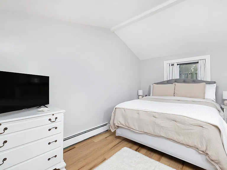 267 Green End Ave — Photo 11