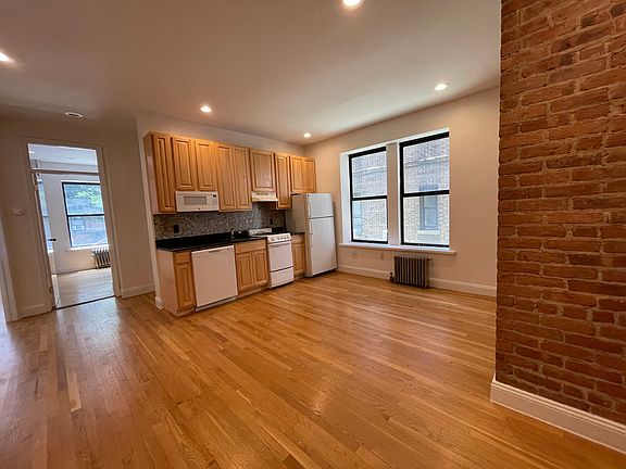 3rd image of 659 W 162nd St APT 9