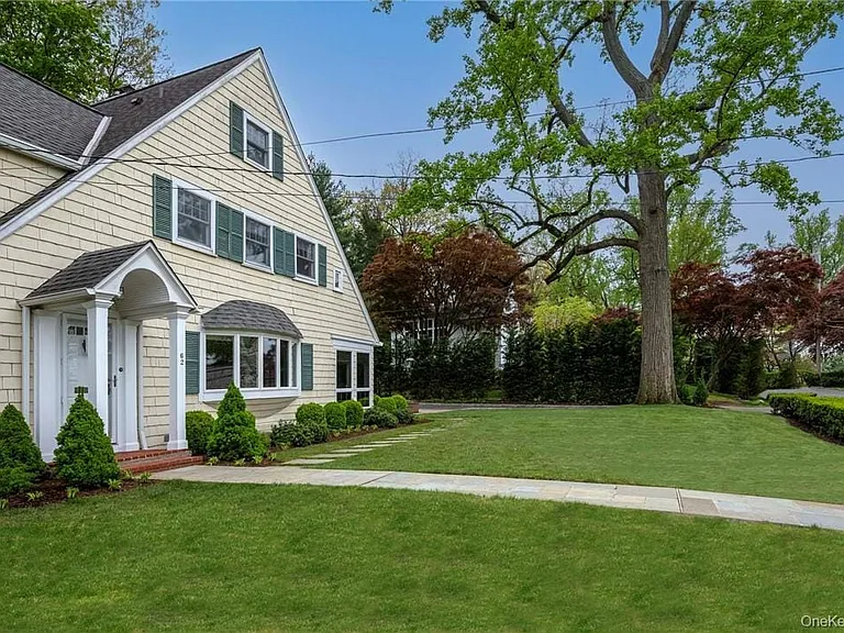 62 Summit Ave — Photo 2