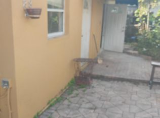 7210 NW 6th St, Miami, FL 33126