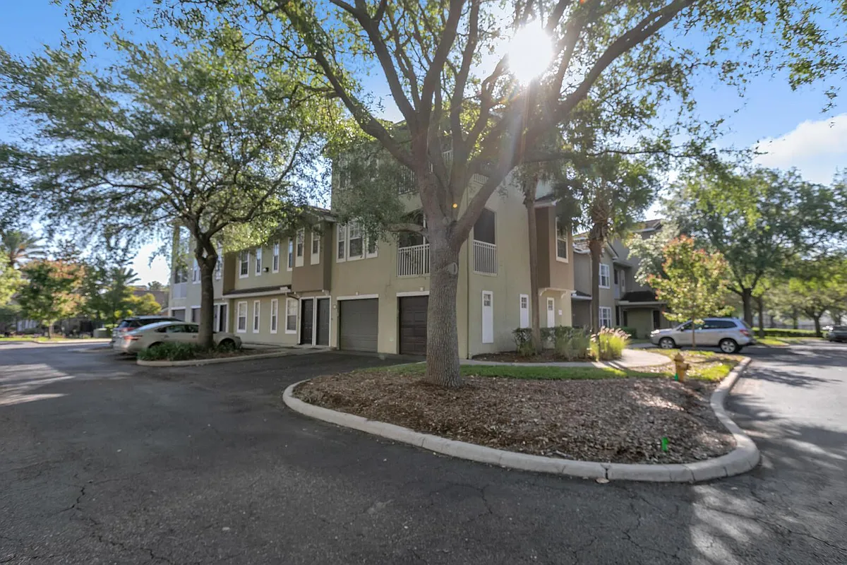 Unit Photo - 10075 Gate Pkwy N #412