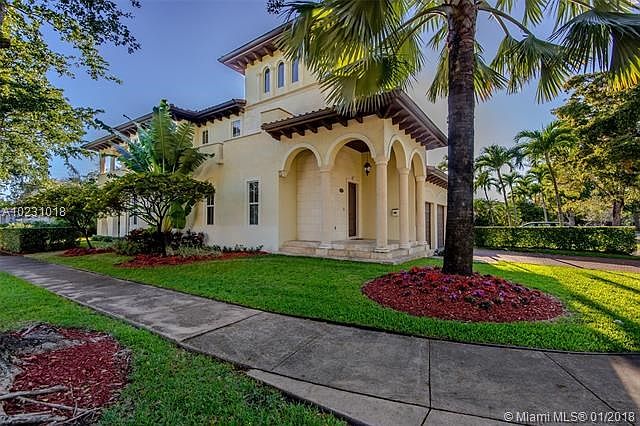 1st image of 702 Madeira Ave