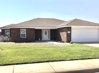521 Almond Tree Ln, Clovis, NM 88101