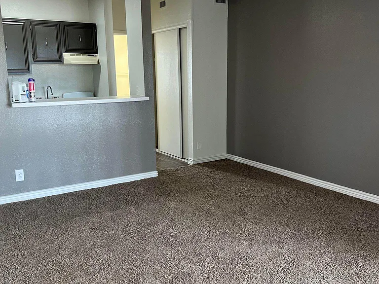 Woodberry Heights — Photo 19