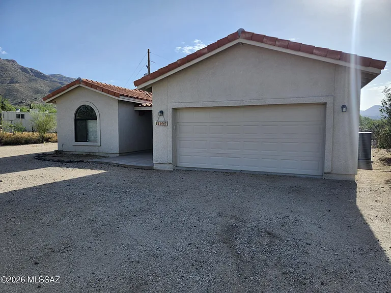 11065 E Snyder Rd — Photo 4