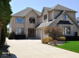 8627 W Stolting Rd, Niles, IL 60714