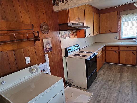 3rd image of 264 Springfield Ave