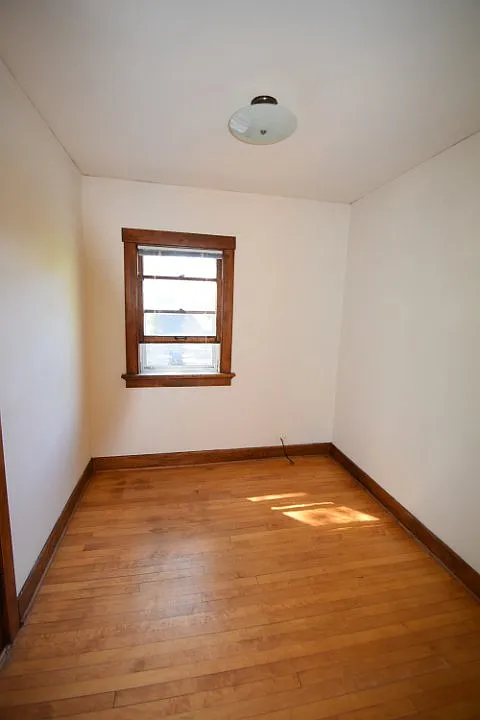 2 bed, 1.0 bath, 1225 sqft, $1,850 — Photo 3