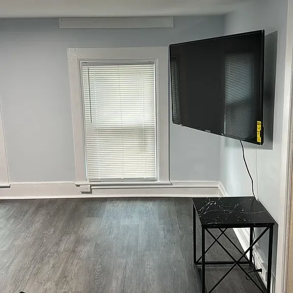 1211 Madison St #2 — Photo 13