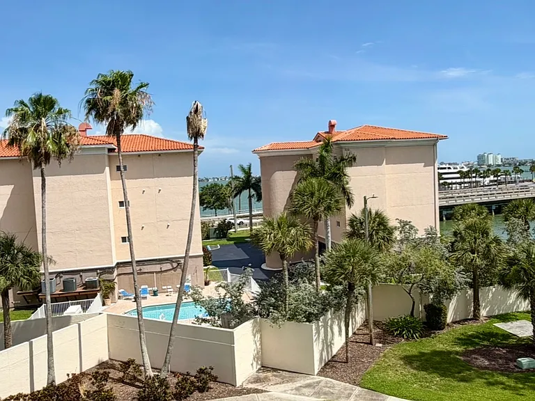7400 Sun Island Dr #401 — Photo 9