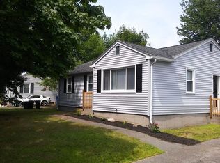 16 Leatherleaf Cir, Springfield, MA 01109