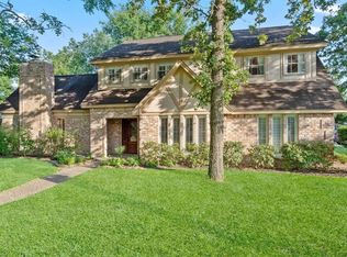 202 Pine Manor Dr, Conroe, TX 77385