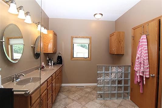 5th image of 923 Elmridge Dr