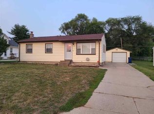1420 Longfellow Ave, Waterloo, IA 50703