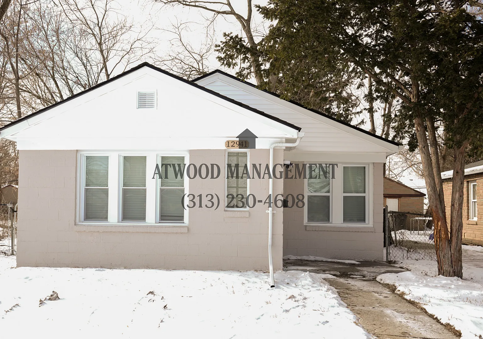 Fully Renovated 2-Bedroom Home Move-In Ready for You! — Photo 1