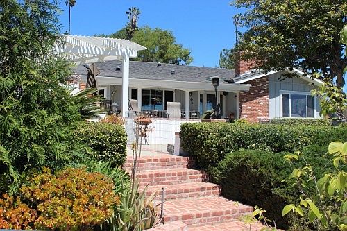 1st image of 532 Cameo Dr