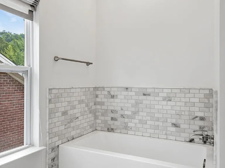 310 Wandering Cir — Photo 36