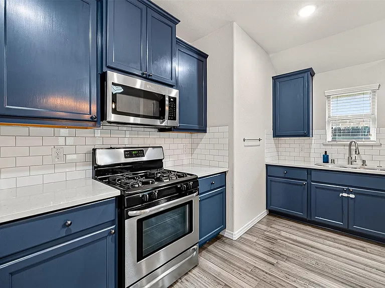 4631 Stolz Trl — Photo 12