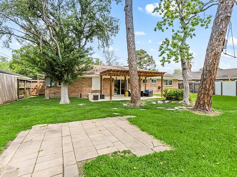 5751 Firenza Dr — Photo 47