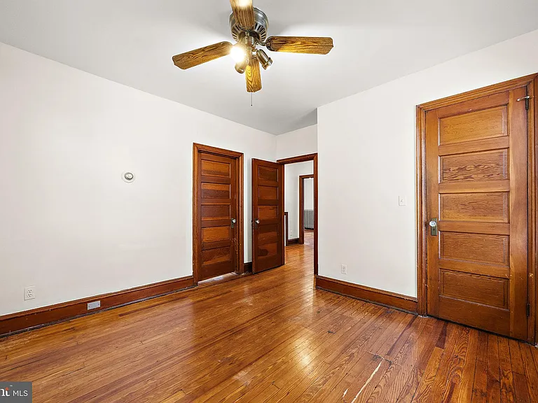 409 W 20th St #2 — Photo 6