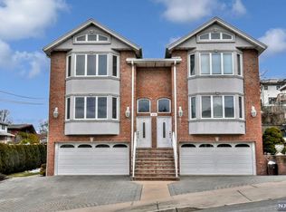 335 E Brinkerhoff Ave, Palisades Park, NJ