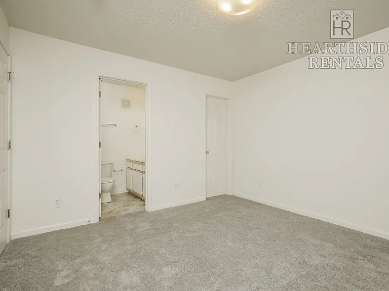 330 Brownlea Dr #5F — Photo 6