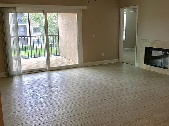 2nd image of 100 Boardwalk Dr APT 821