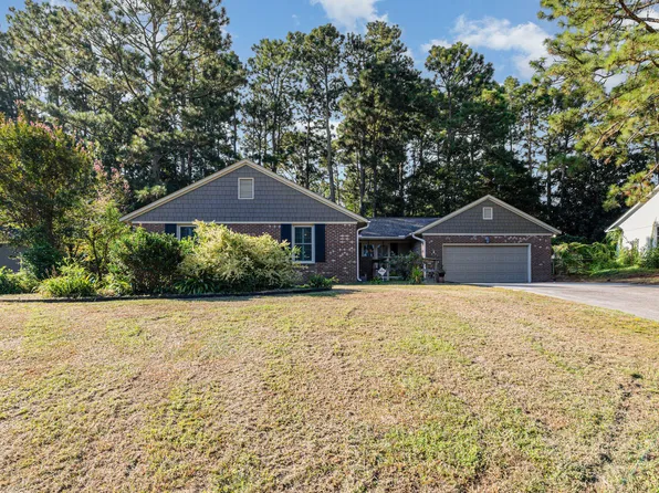 2425 Torcross Dr, Fayetteville, NC 28304