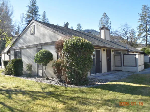 49400 River Park Rd APT 60, Oakhurst, CA 93644