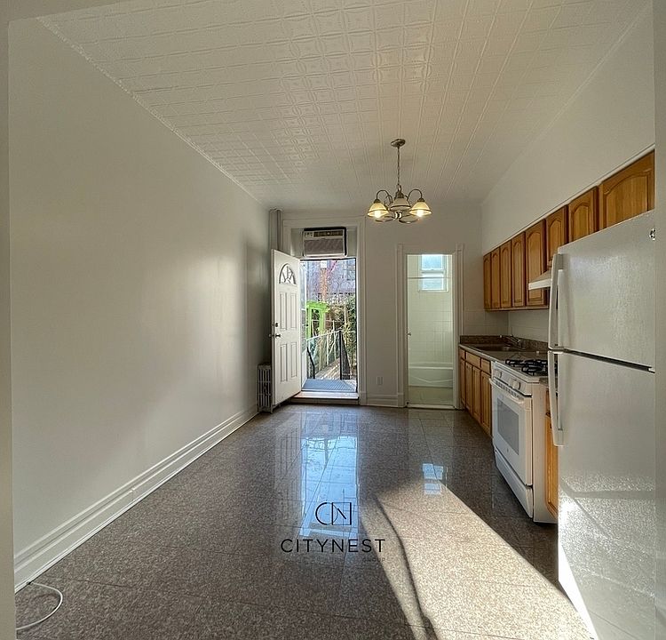 1st image of 504 11th St #1L