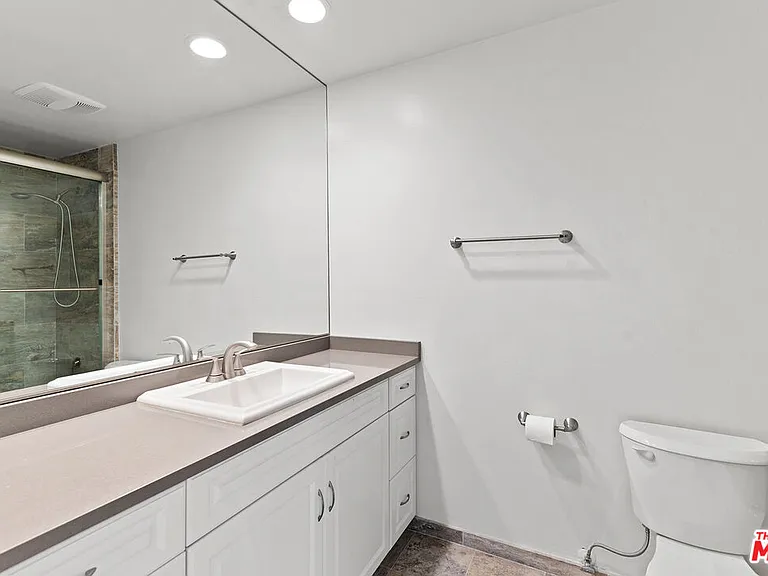1340 S Beverly Glen Blvd #107 — Photo 17