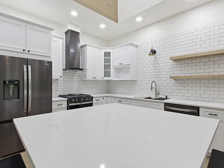 130 McKinley Dr — Photo 12