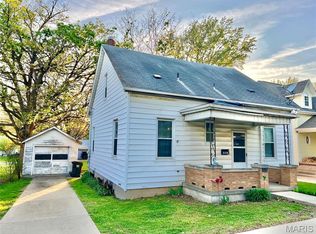 403 S Market St, Waterloo, IL 62298