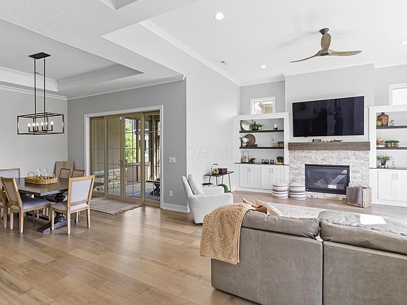5th image of 3327 Wolf Ridge Dr