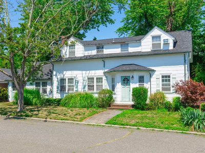 3 Coles Avenue, Amityville, NY, 11701