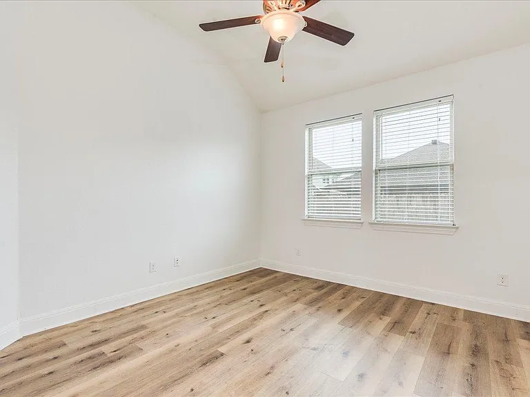5309 Anaheim Ave — Photo 18