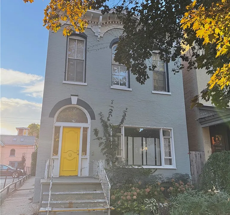 18 N Pearl St #2