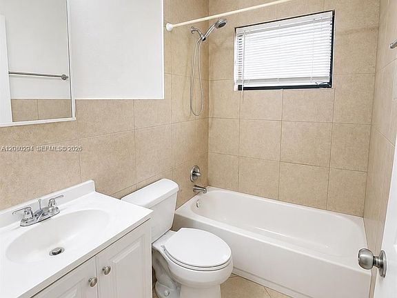 4th image of 6525 SW 25th St