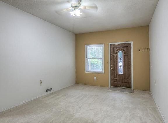 4th image of 8647 Craig Dr