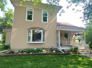 305 W Jefferson Ave, Fairfield, IA 52556