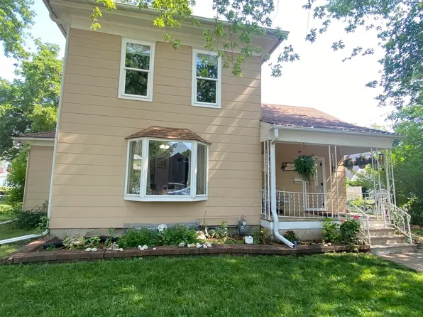 305 W Jefferson Ave, Fairfield, IA 52556