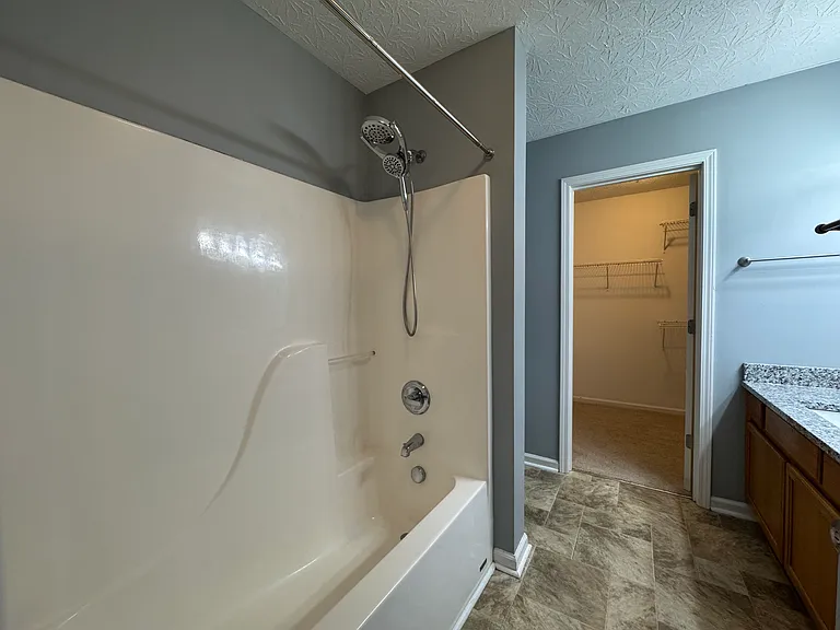 111 Warren Pass — Photo 29