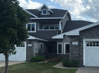 22621 Bayview Ln, Hancock, MI 49930