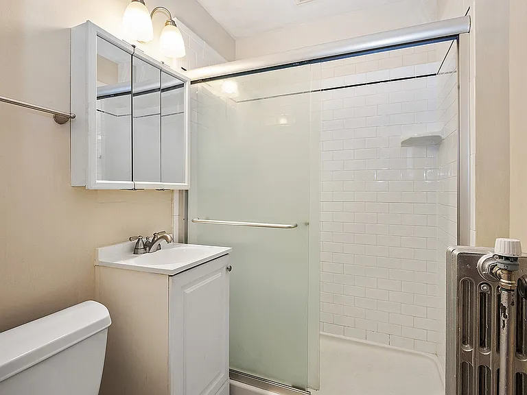 Cambridge Manor — Photo 12