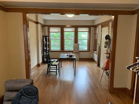 4th image of 2419 N Lotus Ave #2