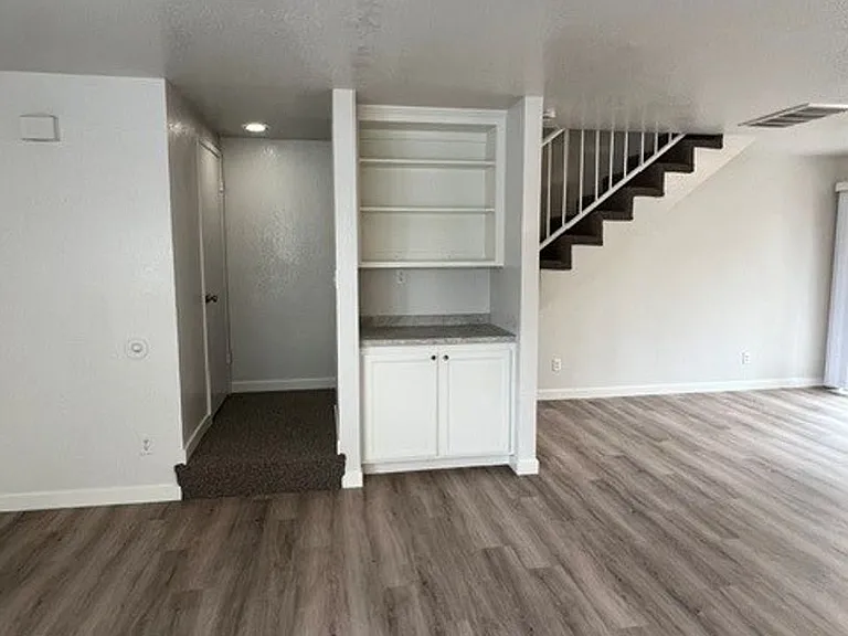 2460 Ocean St — Photo 16