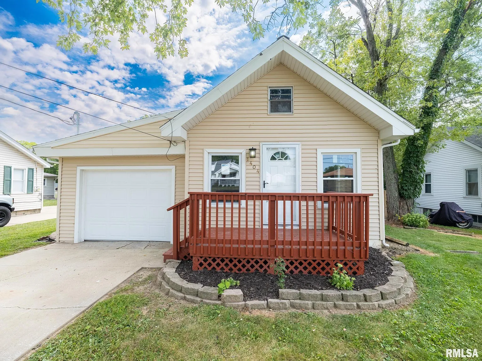 1404 E Moneta Ave photo 1