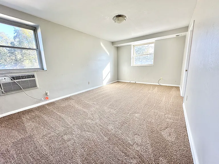 Waldorf Park Apartments — Photo 46
