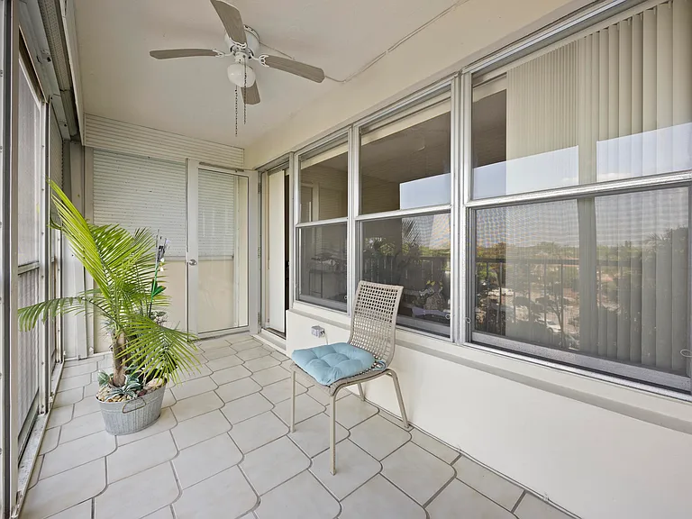 10777 W Sample Rd #508 — Photo 17