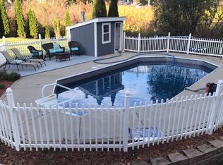 36 Barkland Dr, Derry, NH 03038